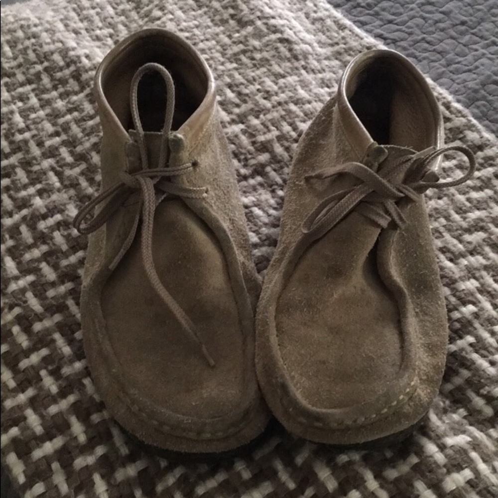 Men’s wallabee shoes